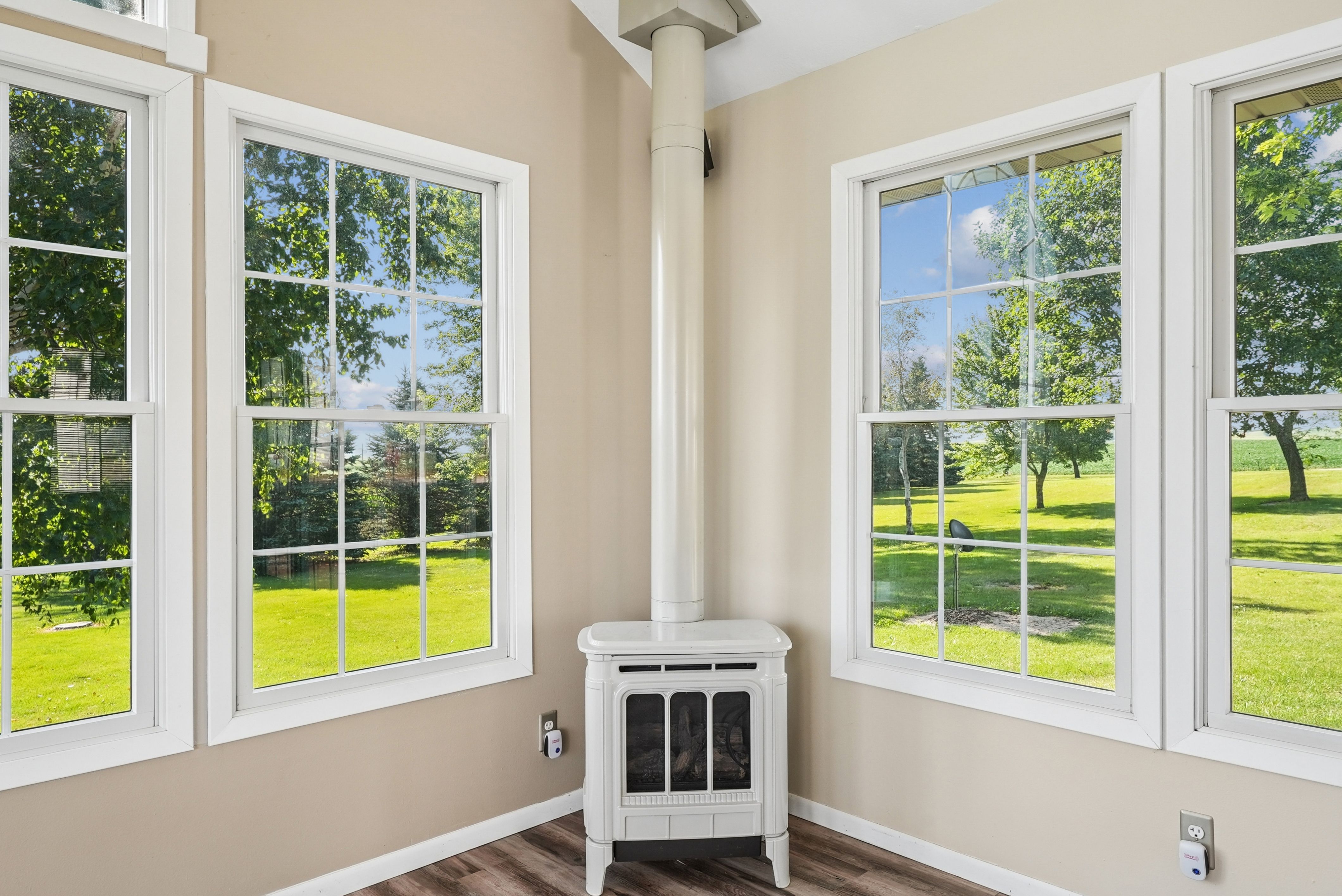 Listing Photo: 15-161 28481_Grand_Ave